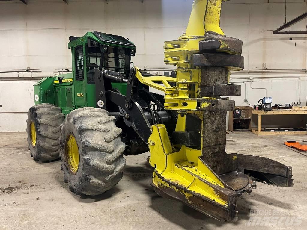 John Deere 643 K Zaru savācēji