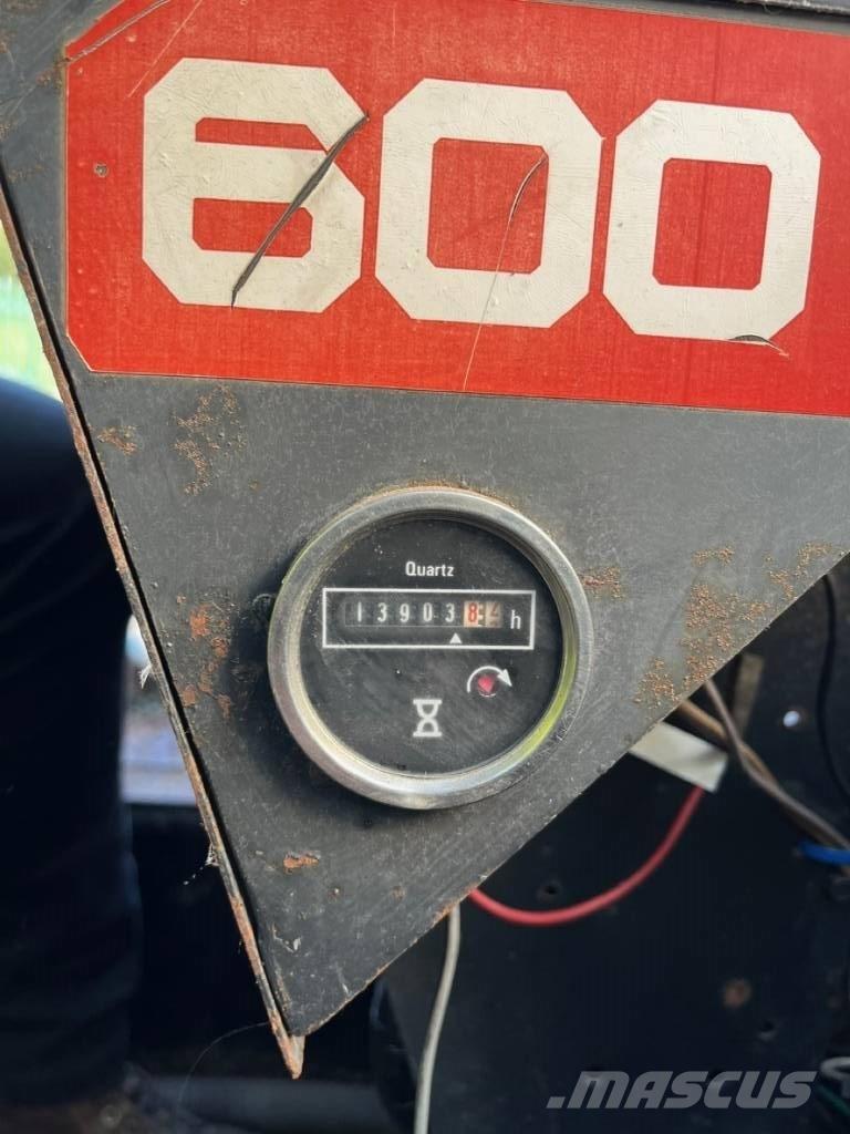 Jones IF 15AT Visurgājēji celtņi