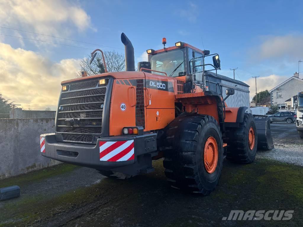 Doosan DL 500 Iekrāvēji uz riteņiem