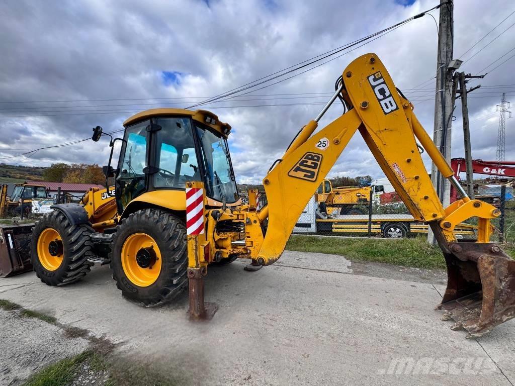 JCB 4CX Ekskavatori-iekrāvēji