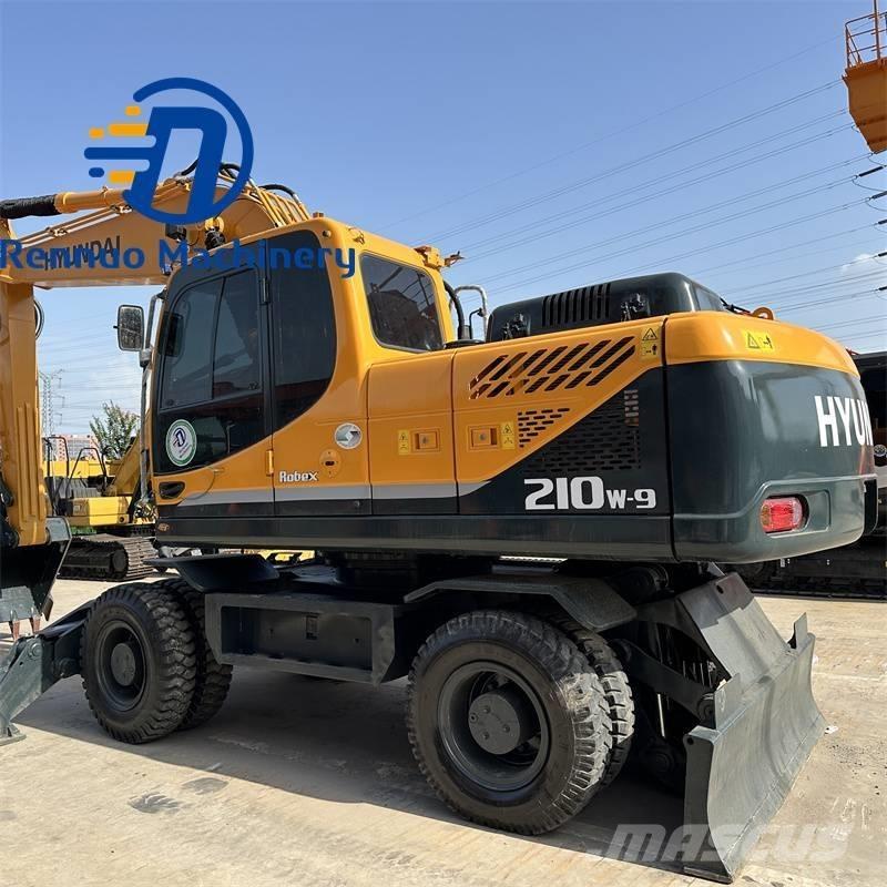Hyundai 210W-9 Ekskavatori uz riteņiem