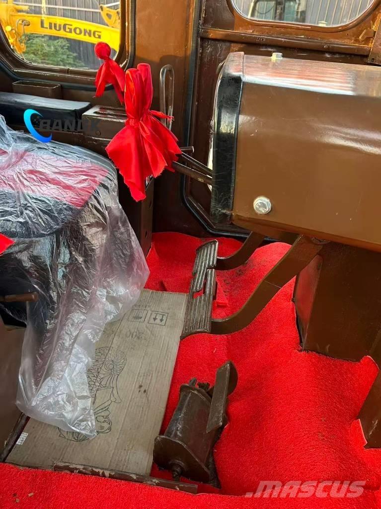 CAT D 8 K Kāpurķēžu buldozeri