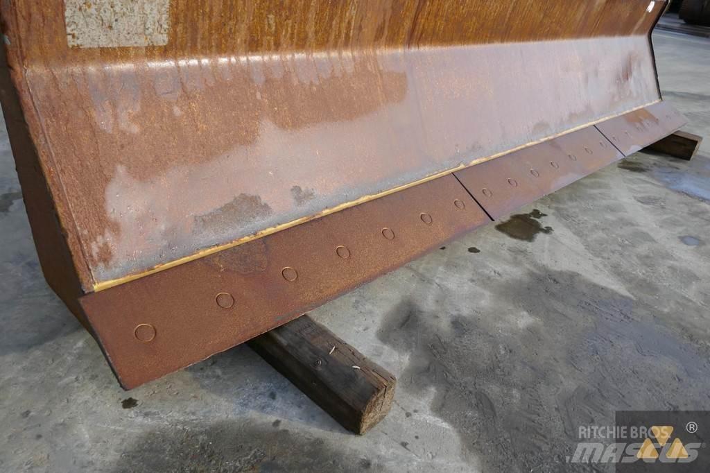 CAT Skidder blade Naži