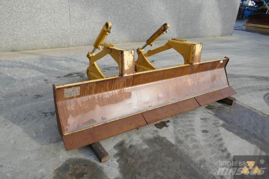 CAT Skidder blade Naži