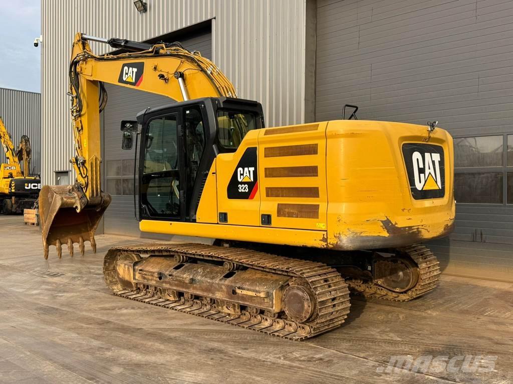 CAT 323 07A Kāpurķēžu ekskavatori