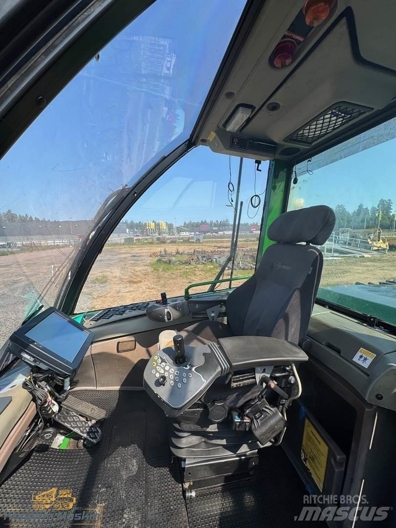 John Deere 1470D Harvesteri