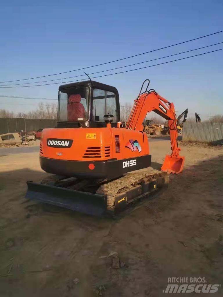 Doosan DH55 Kāpurķēžu ekskavatori