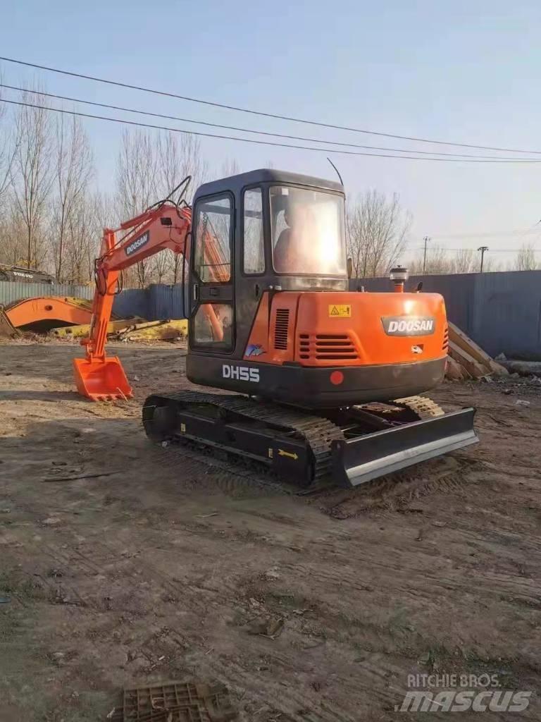 Doosan DH55 Kāpurķēžu ekskavatori