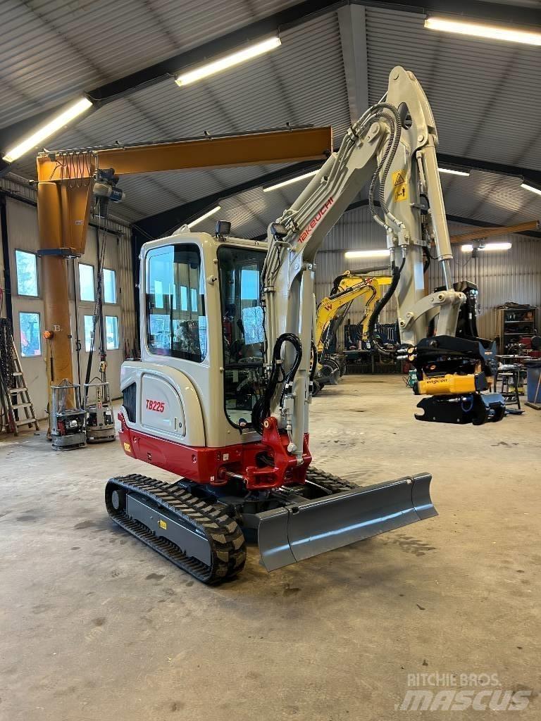 Takeuchi TB225 Mini ekskavatori < 7 t
