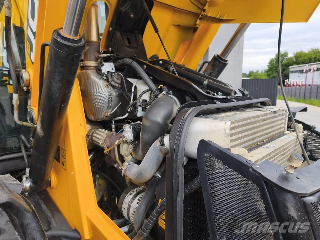 JCB 4 CX Pro Ekskavatori-iekrāvēji