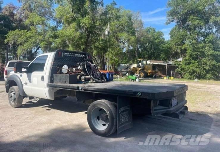 Ford F 550 Platformas/izkraušana no sāniem