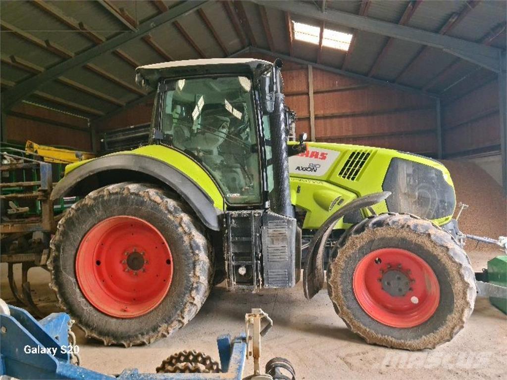 CLAAS Axion 810 Traktori