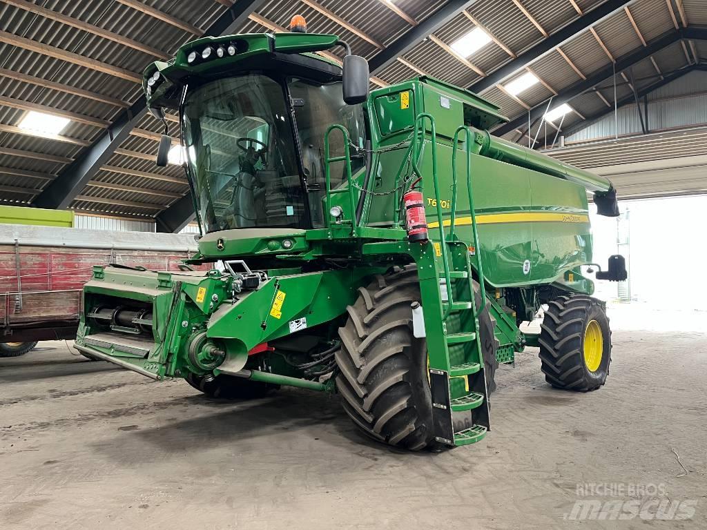 John Deere T670 Ražas novākšanas kombaini