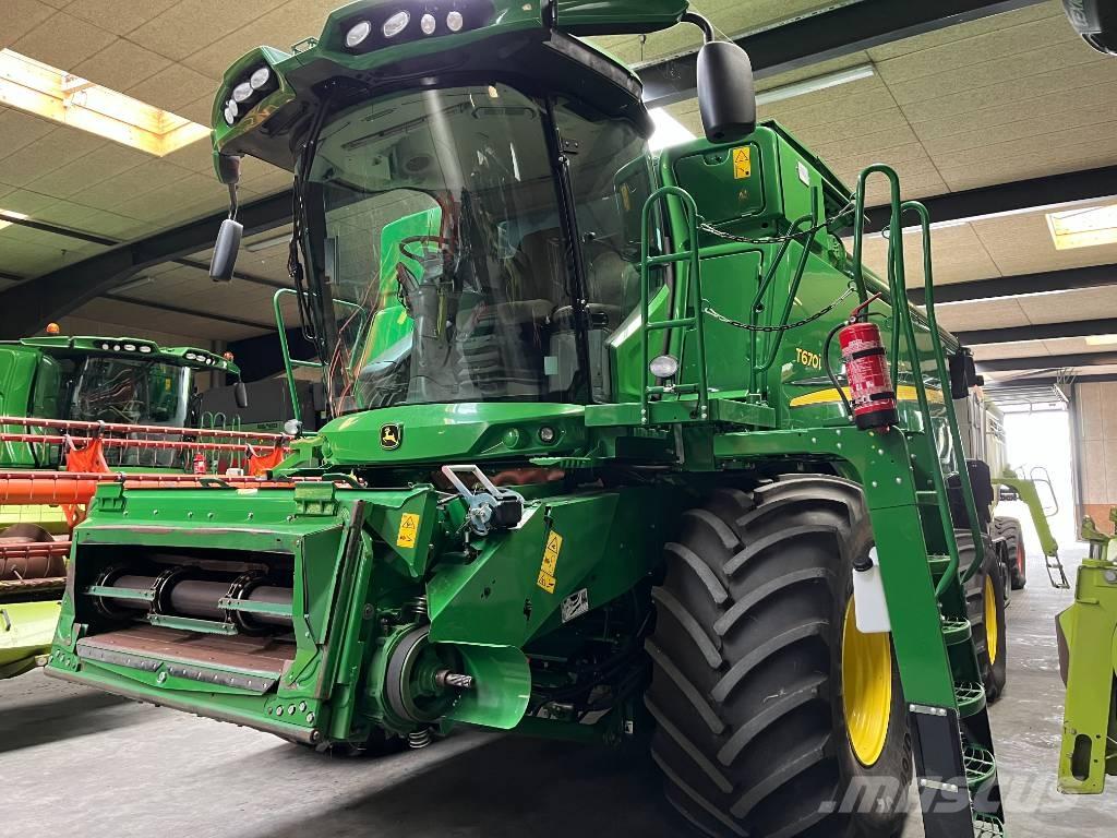 John Deere T670 Ražas novākšanas kombaini