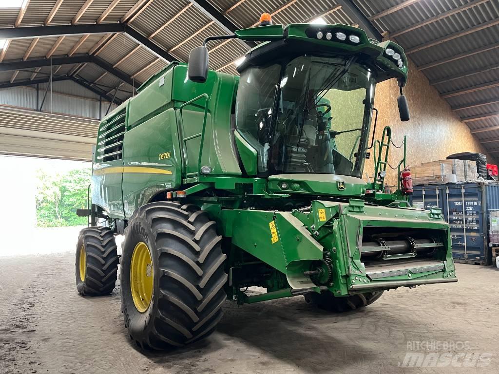 John Deere T670 Ražas novākšanas kombaini