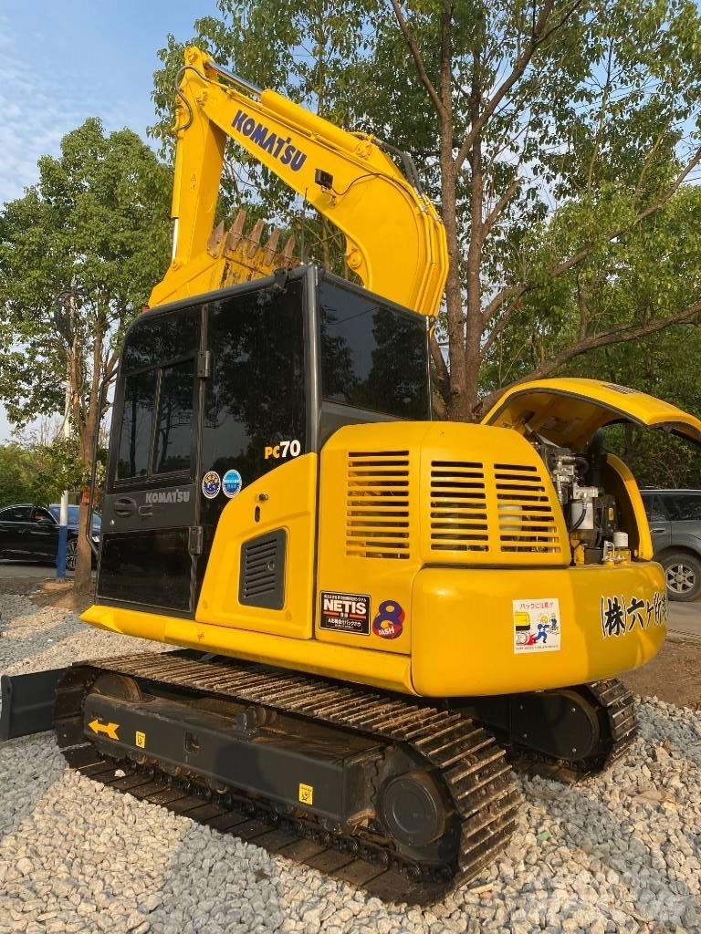 Komatsu 70-8 Kāpurķēžu ekskavatori