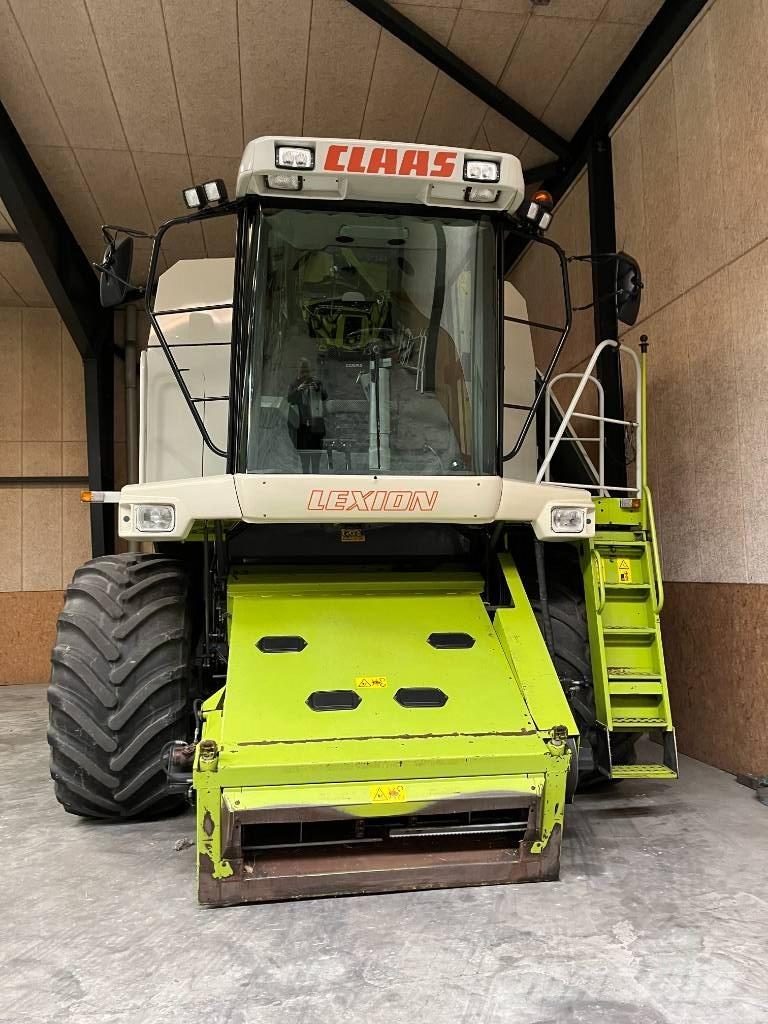 CLAAS Lexion 460 Ražas novākšanas kombaini