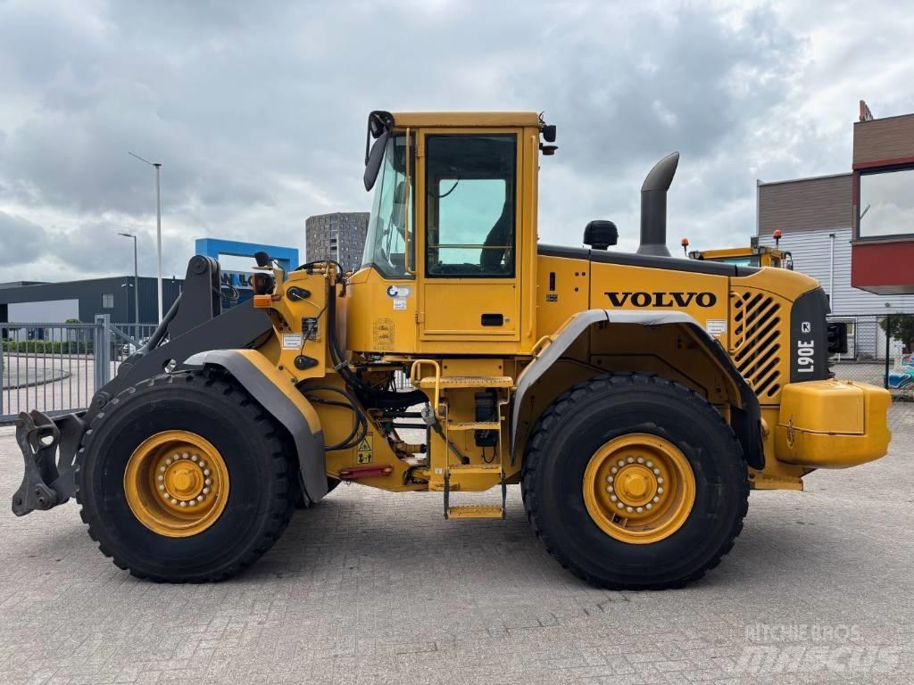 Volvo L 90 E Iekrāvēji uz riteņiem