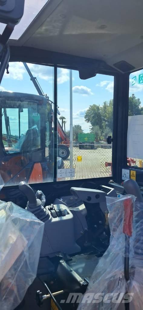 Hitachi ZX33U Kāpurķēžu ekskavatori