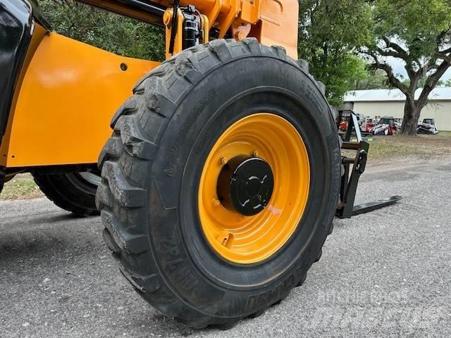 JCB 507-42 Teleskopiskie manipulatori