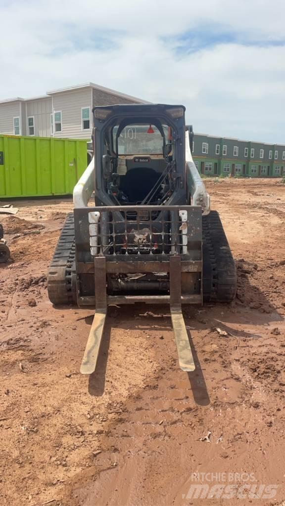 Bobcat T 76 Lietoti riteņu kompaktiekrāvēji