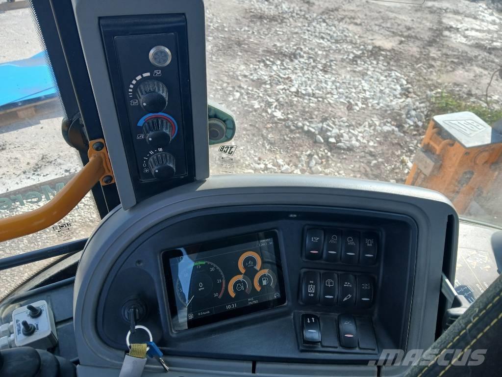 JCB 4 CX Ekskavatori-iekrāvēji