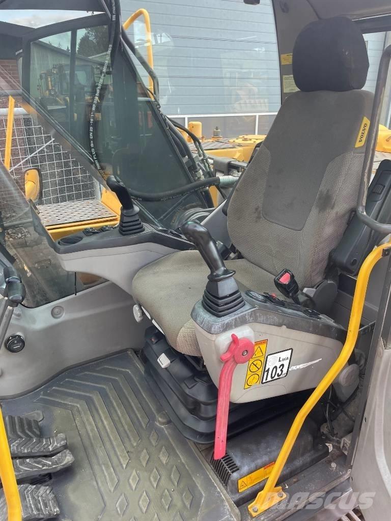 Volvo EC210CL Kāpurķēžu ekskavatori