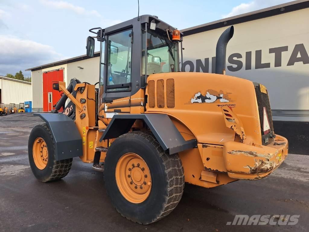 CASE 521D XT Iekrāvēji uz riteņiem