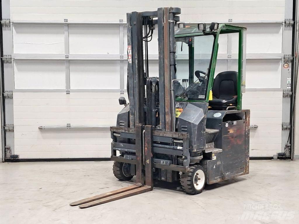 Combilift C3000CBE Pārvadātājs iekraušanai no sāniem
