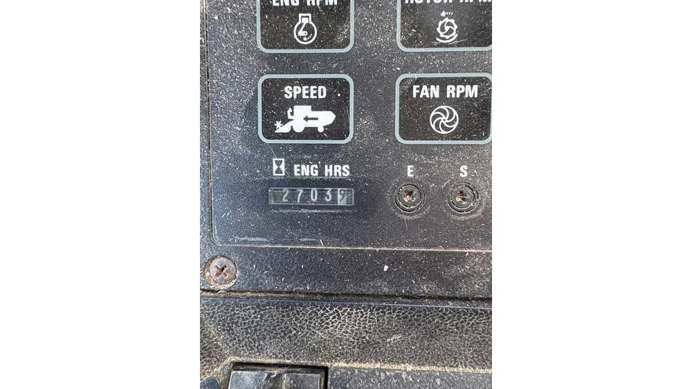 Case IH 1680 Ražas novākšanas kombaini