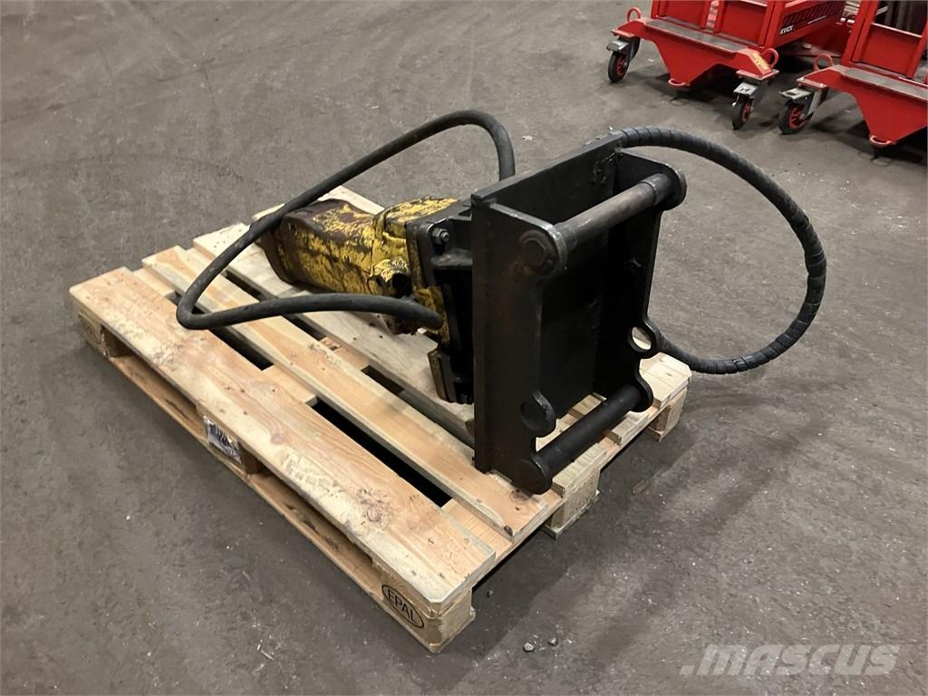 Atlas Copco SB 202 Āmuri/Drupinātāji