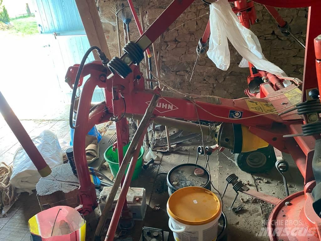 Kuhn GF 5001 MH Grābekļi un siena ārdītāji