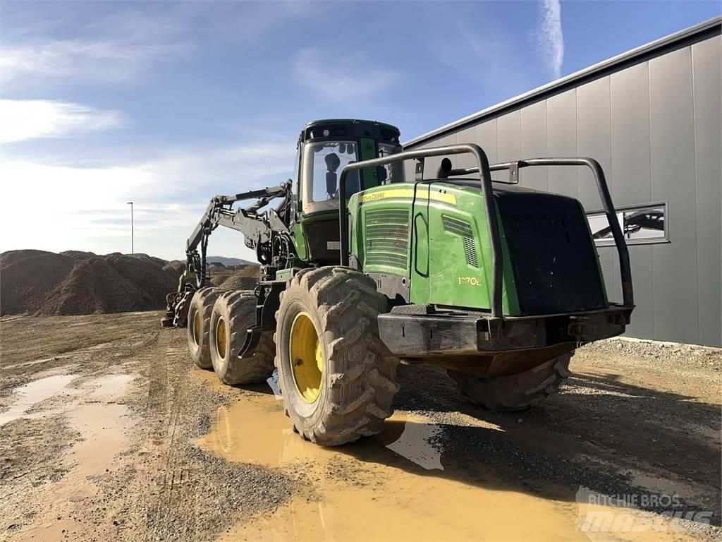 John Deere 1470E Harvesteri