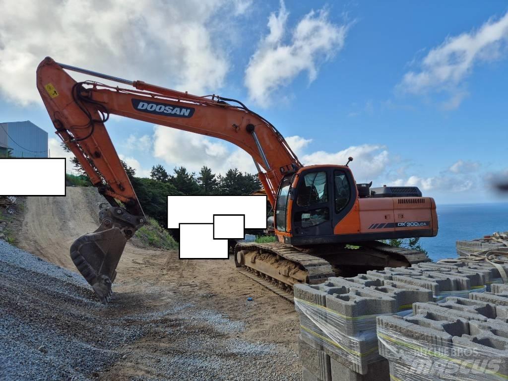 Doosan DX 300 LCA Kāpurķēžu ekskavatori