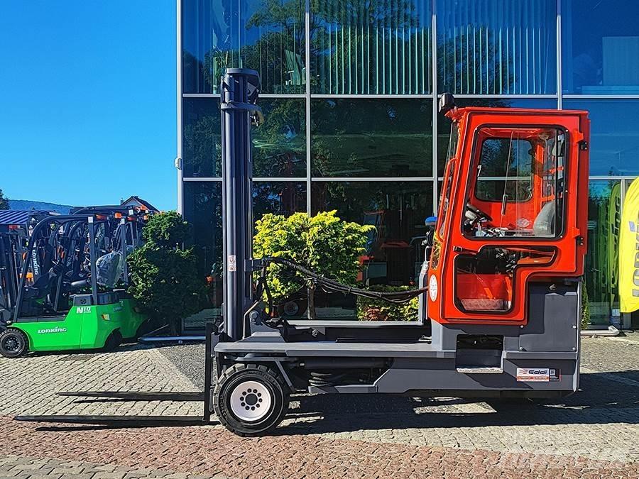 Combilift C5000XL Četru virzienu krāvēji