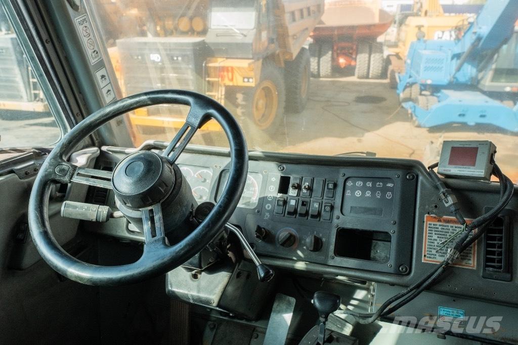 CAT 777 D Karjeras kravas automašīnas