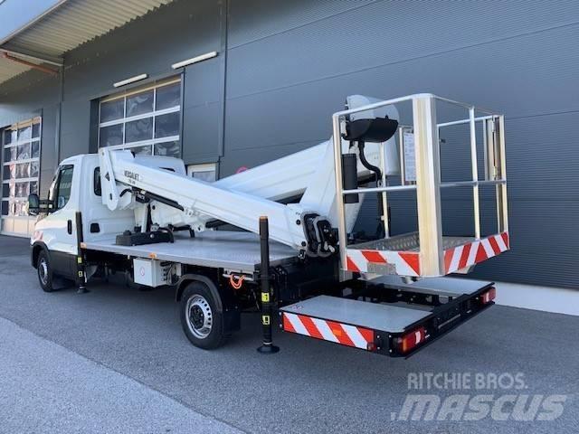 VERSALIFT VTX-240.3 Pacēlāji uz automašīnas bāzes