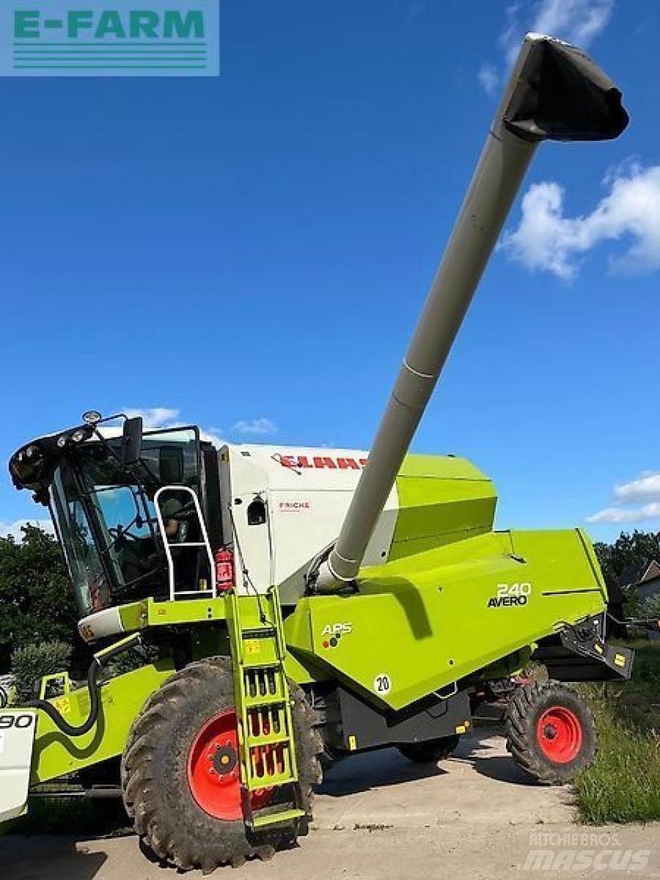 CLAAS avero 240 Ražas novākšanas kombaini