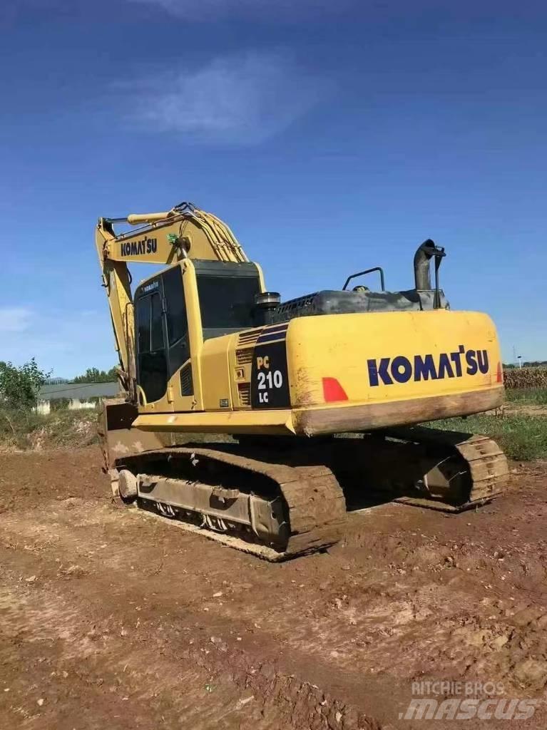 Komatsu PC 210 Kāpurķēžu ekskavatori