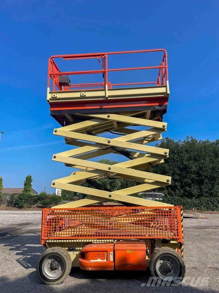 JLG 4069 Šķerveida pacēlāji