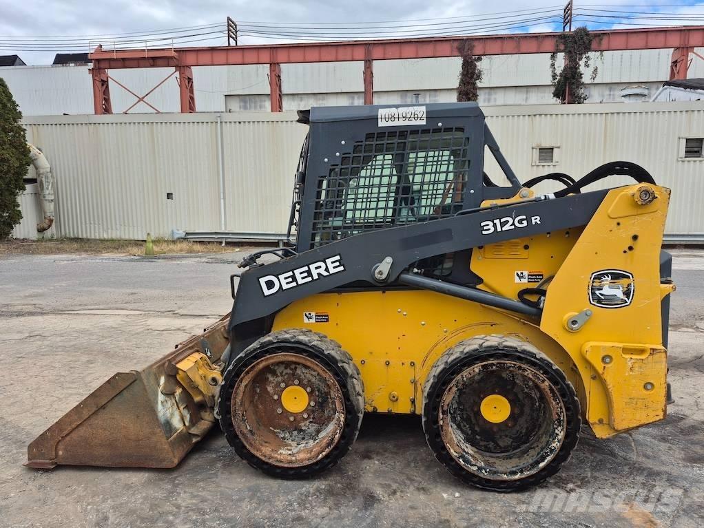 John Deere 312 Lietoti riteņu kompaktiekrāvēji