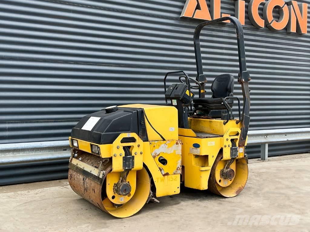 Dynapac CC102 Divvalču grunts veltņi