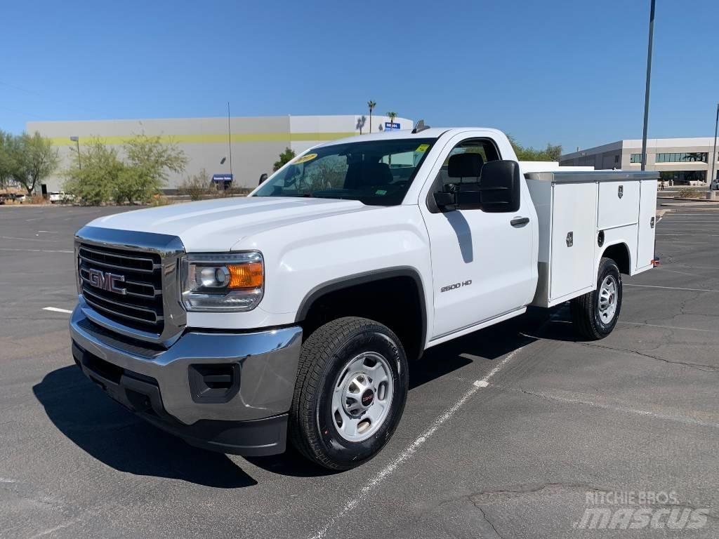 GMC Sierra 2500 HD Vieglais kravas automobilis/izkraušana no sāniem