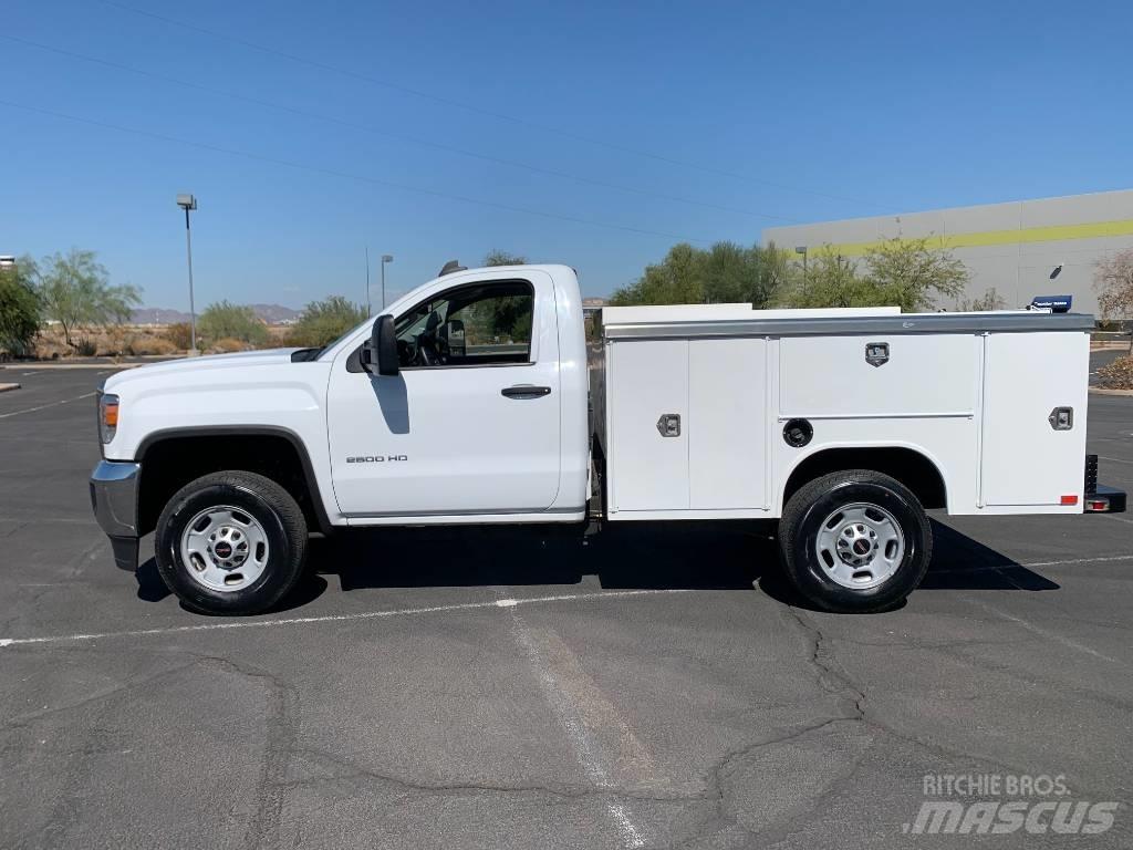 GMC Sierra 2500 HD Vieglais kravas automobilis/izkraušana no sāniem
