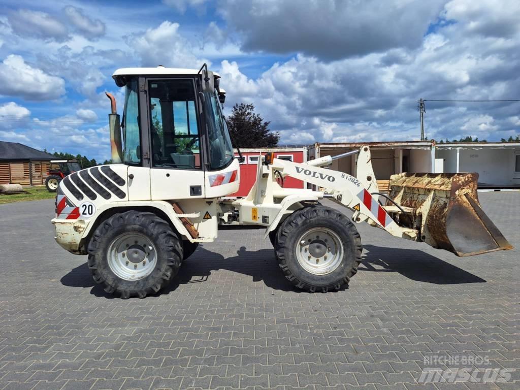 Volvo L 30 B Iekrāvēji uz riteņiem