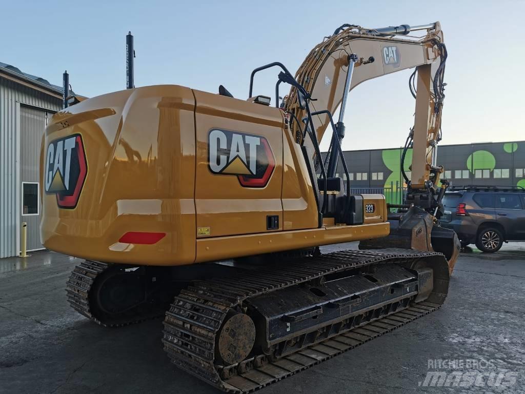 CAT 323 Kāpurķēžu ekskavatori