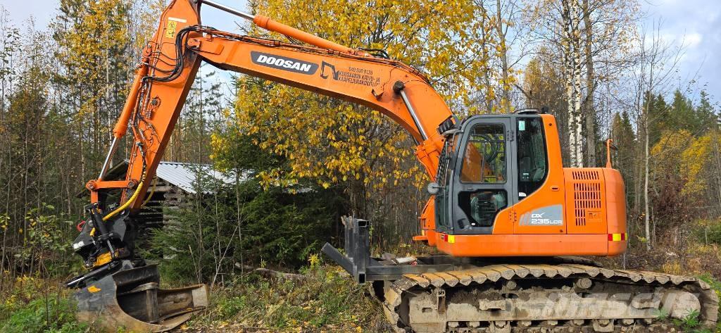 Doosan DX 235 LCR Kāpurķēžu ekskavatori