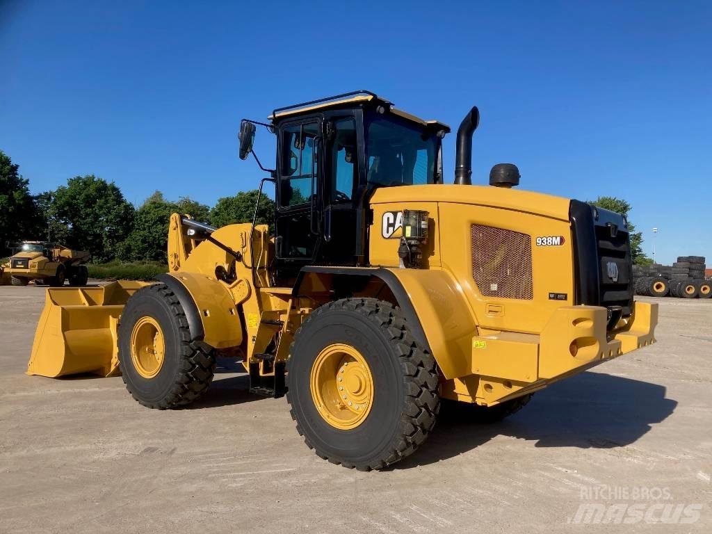CAT 938M Iekrāvēji uz riteņiem