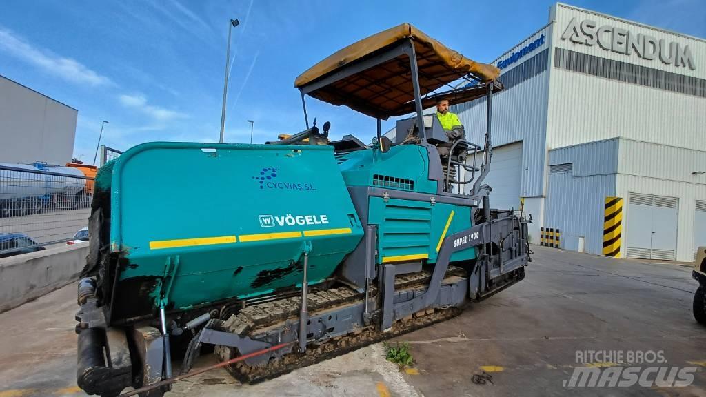 Vögele SUPER 1900 Asfalta klājēji
