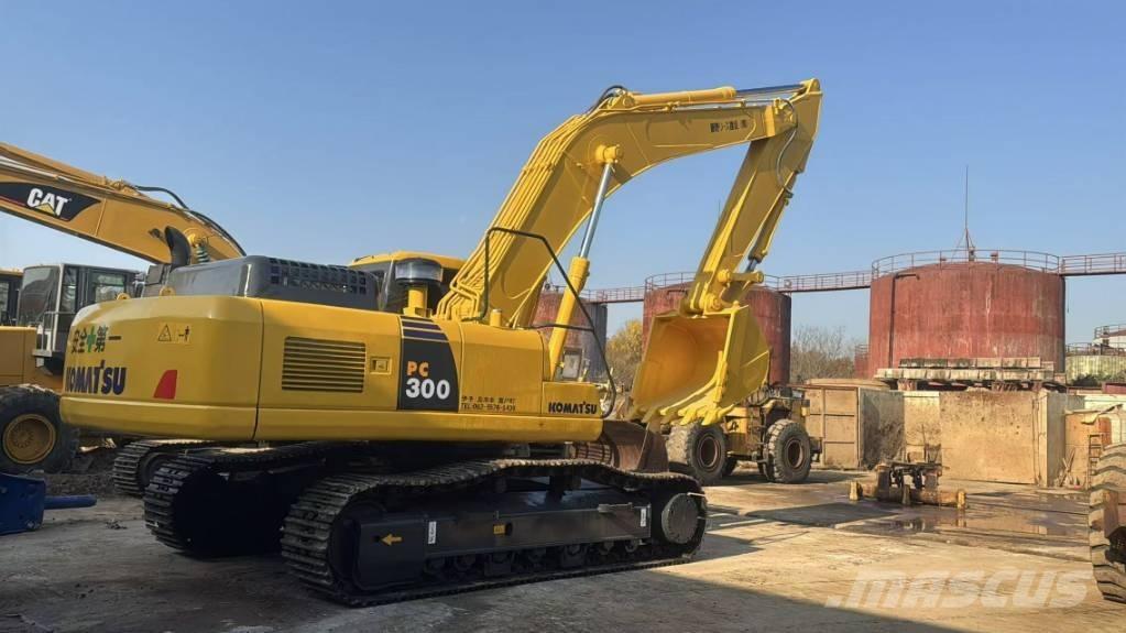 Komatsu PC 300 Kāpurķēžu ekskavatori